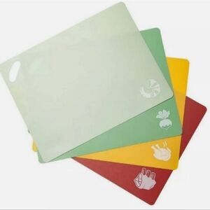 Epare Plastic Cutting Board Mats - set of 4 - New in Package
